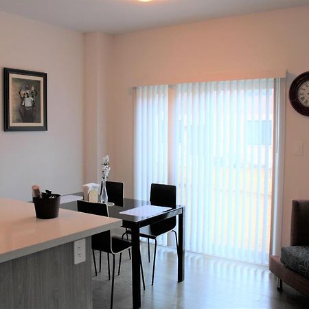 New Town House Barrie South Vila Exterior foto