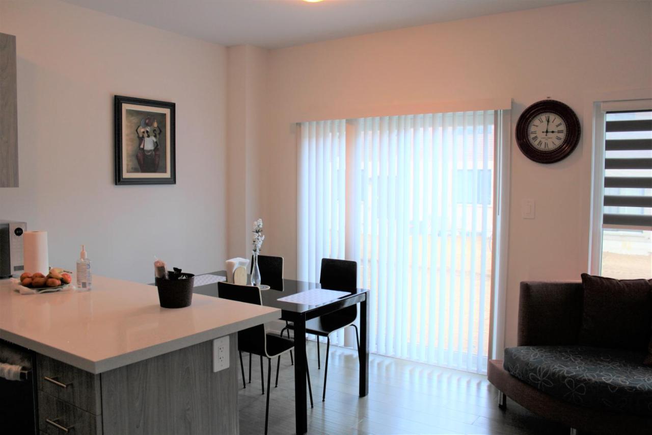 New Town House Barrie South Vila Exterior foto