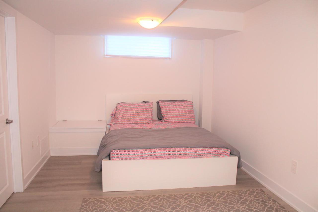 New Town House Barrie South Vila Exterior foto